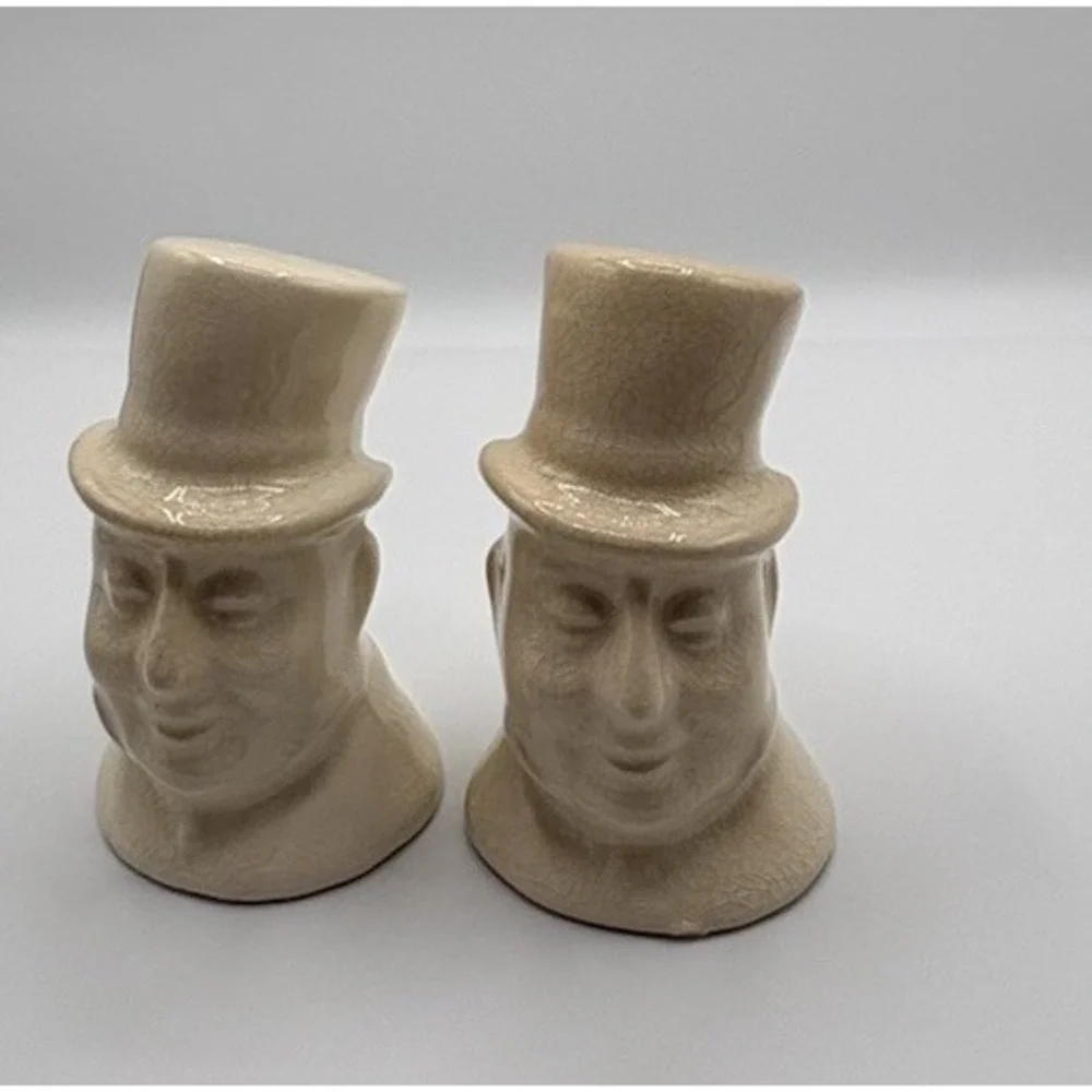 Vintage White Top Hat Men‎ Salt & Pepper shakers 3